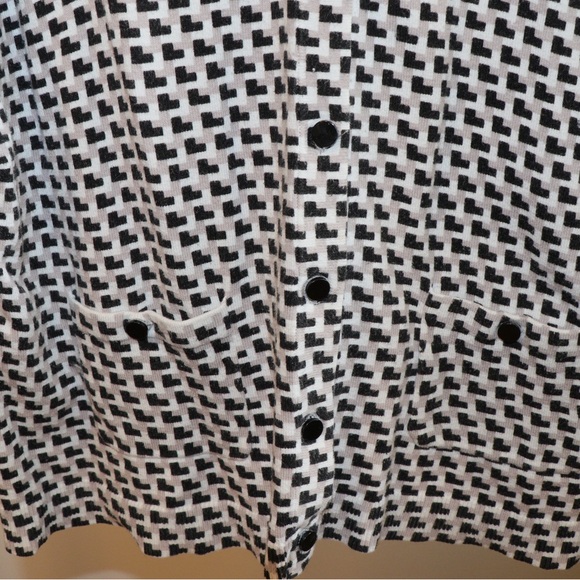 Black and White Checkered Cardigan - Picture 4 of 4